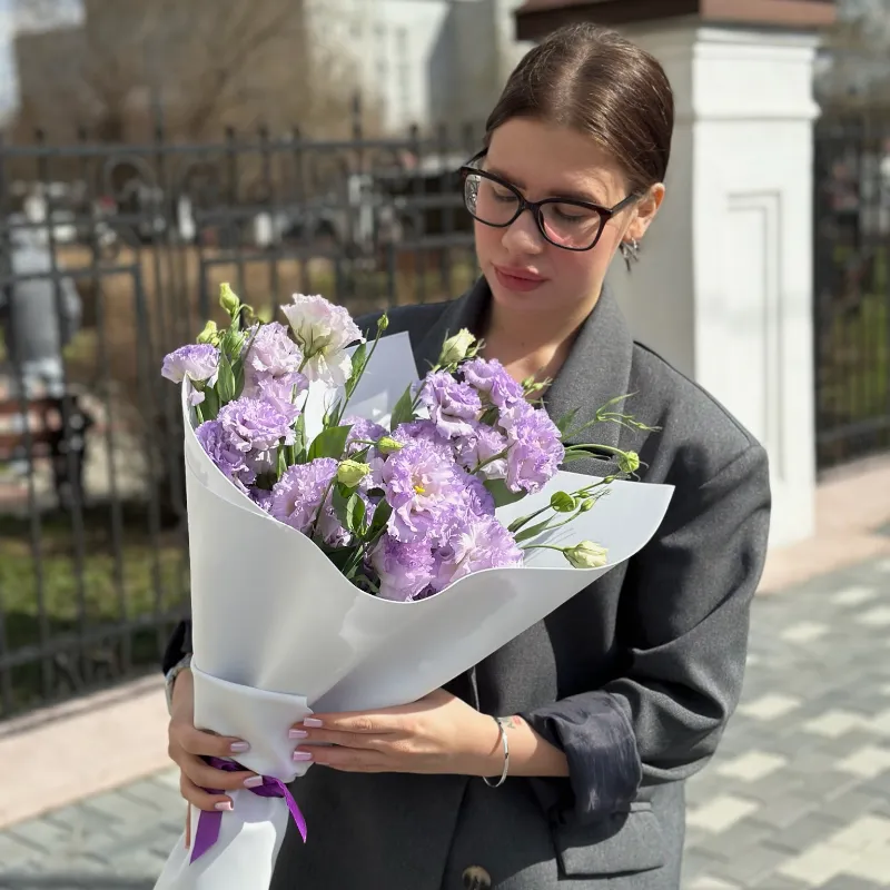 Монобукет фиолетовой эустомы