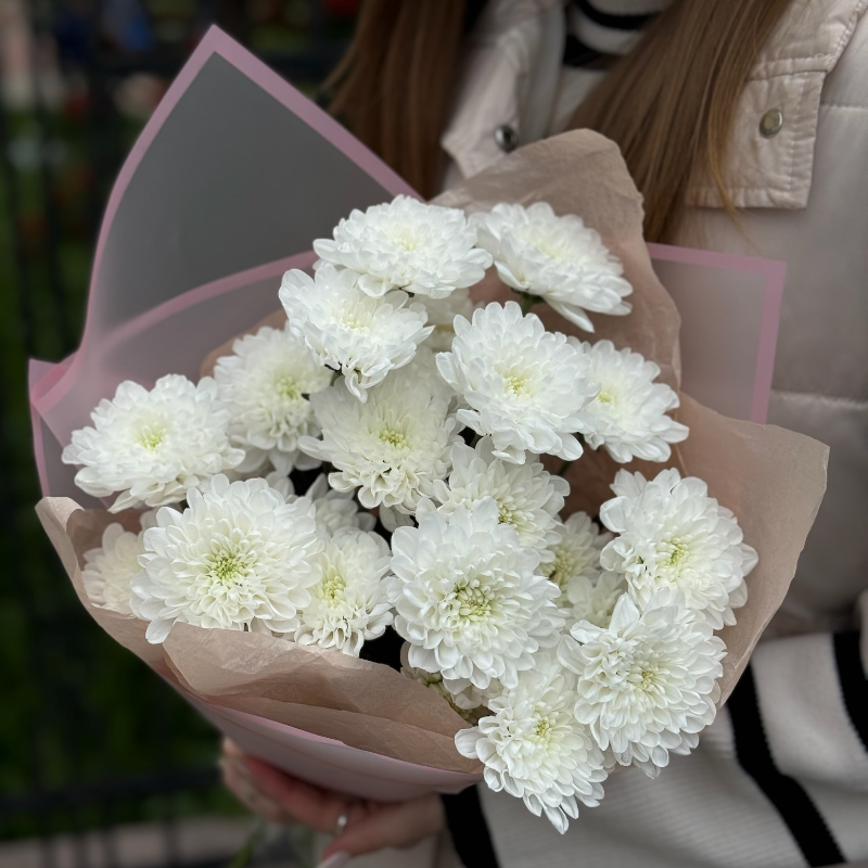 3 хризантемы букет