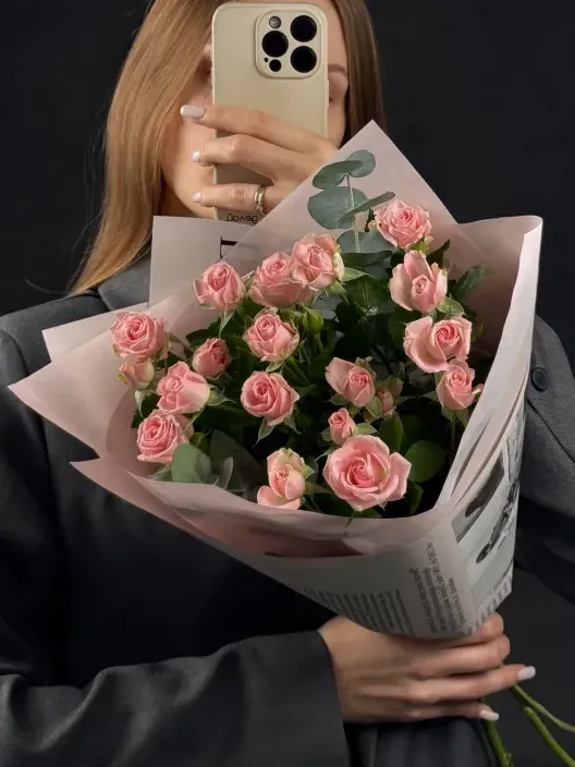 Букет из 3 кустовых роз 