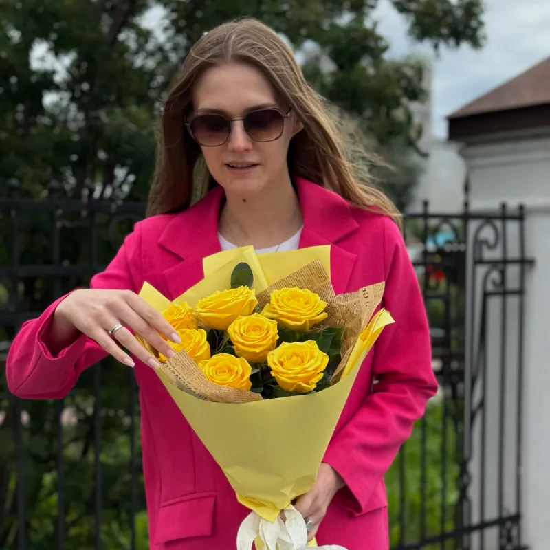 Букет из 7 желтых роз