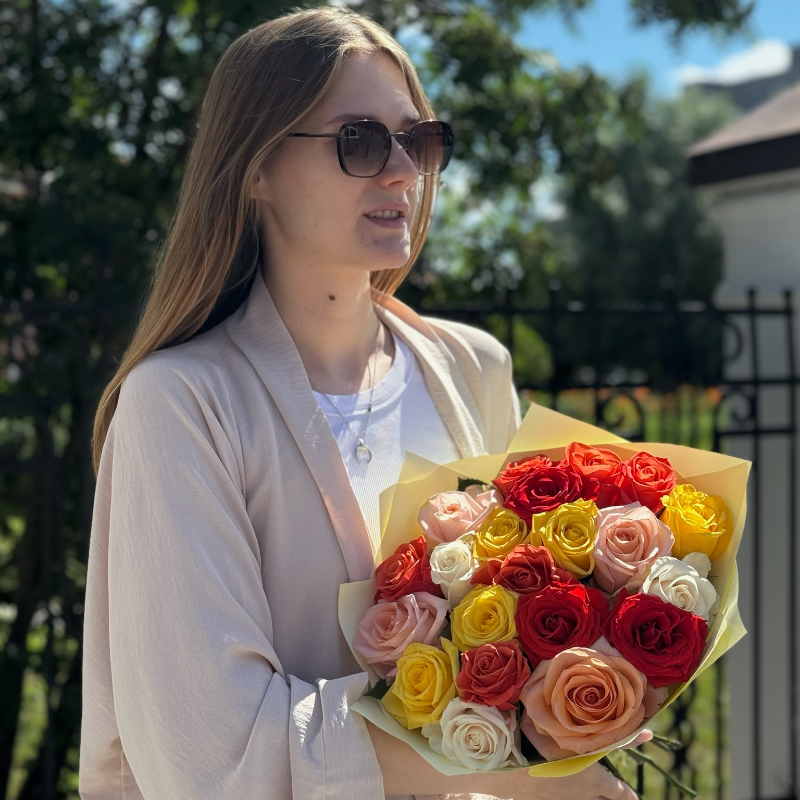 Букет 21 роза микс