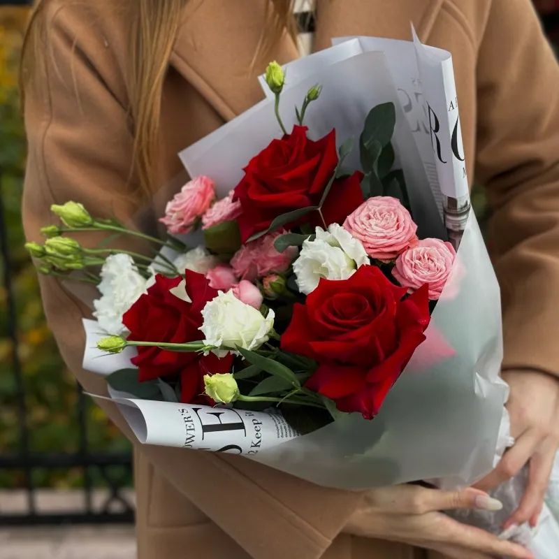 Букет «Комплимент Королеве»