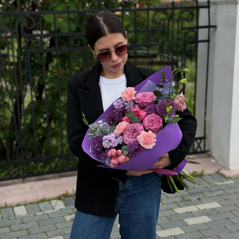 Сборный букет из цветов «Малина»