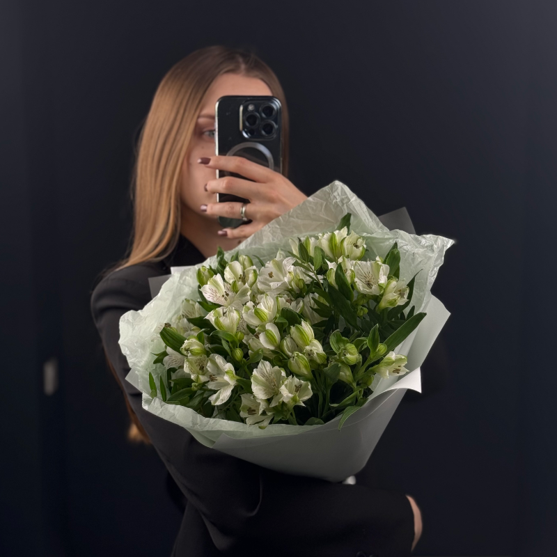 Букет 9 альстромерий