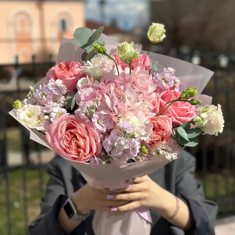 Сборный букет гортензий «Снежная королева»
