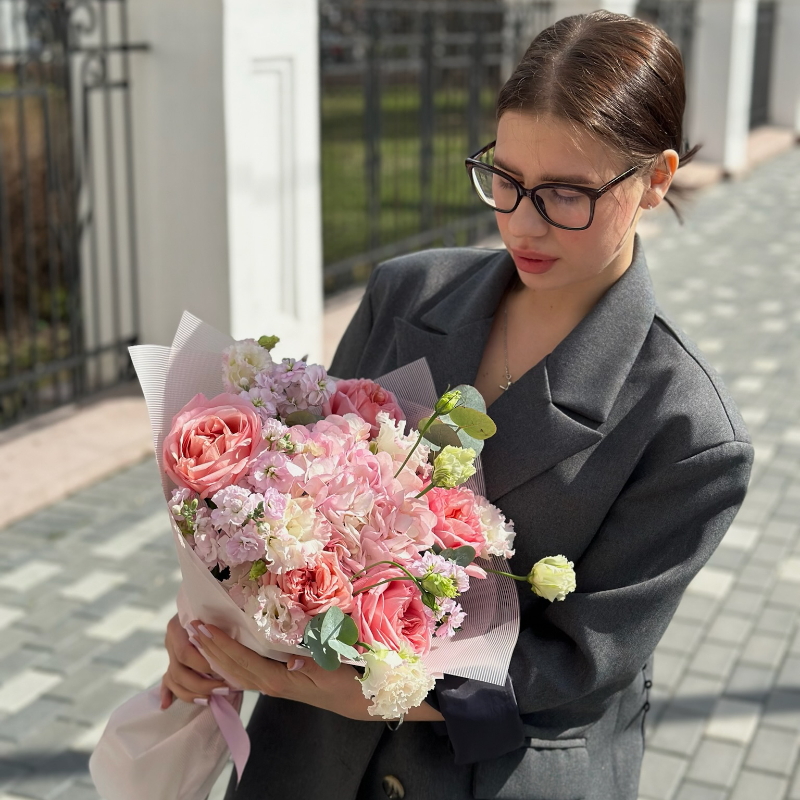 Сборный букет гортензий «Снежная королева»