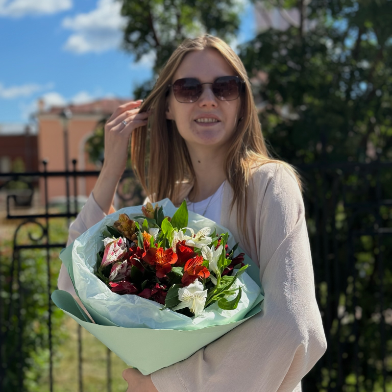 Монобукет 7 асльстромерий