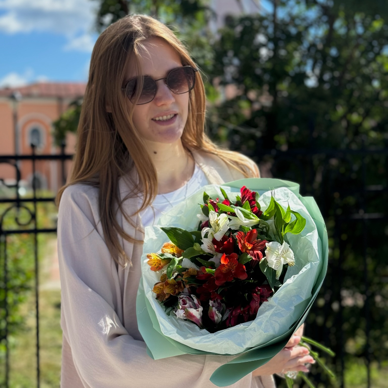 Монобукет 7 асльстромерий