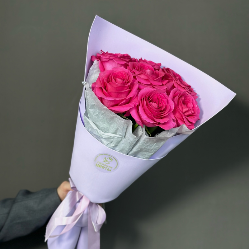 Букет 7 малиновых роз