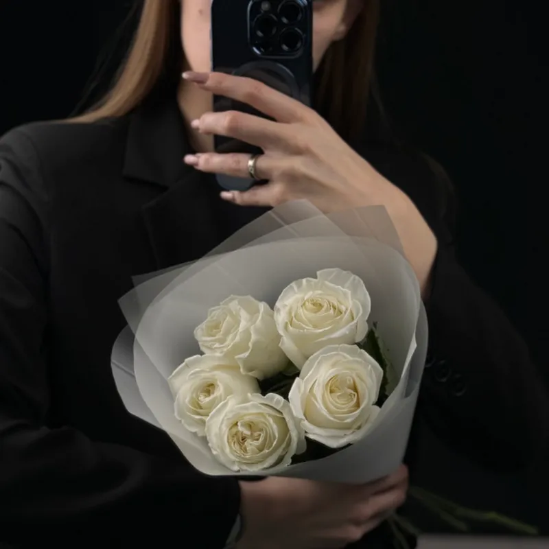 Букет белых роз