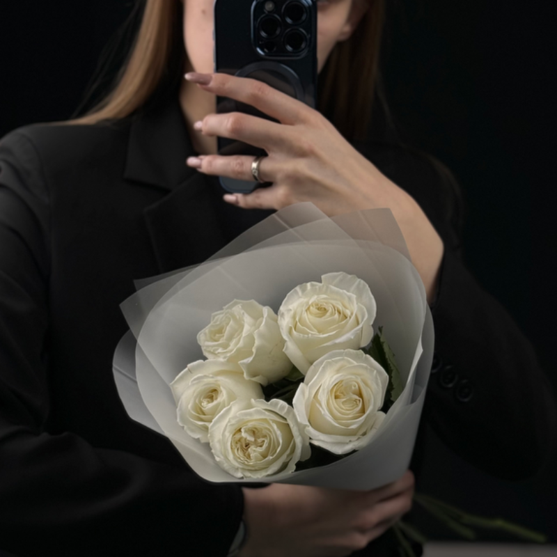 Букет белых роз