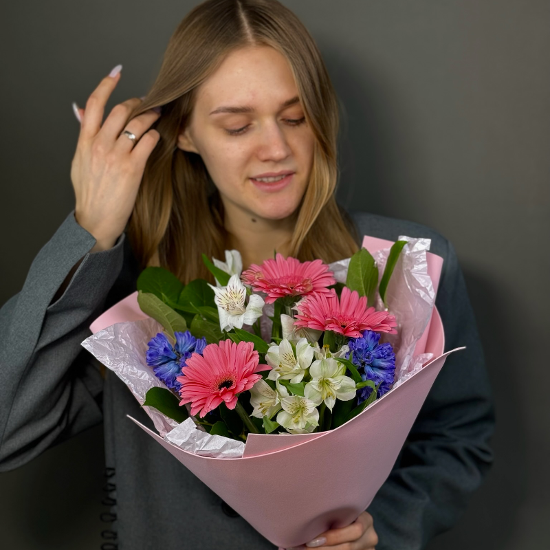 Сборный букет  «Лазурное небо»